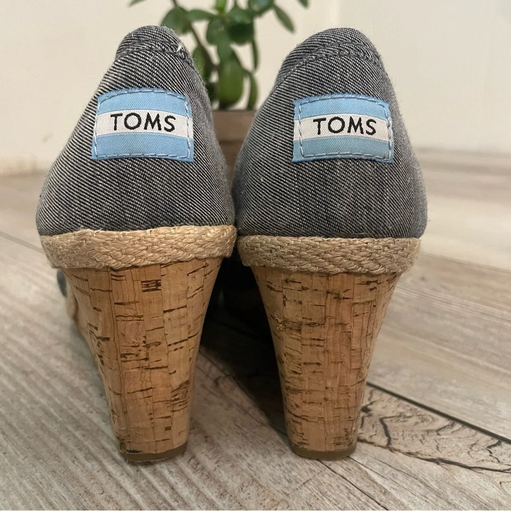 Toms Women’s 9.5 Canvas Peep Toe‎ Wedge Heel Sandals